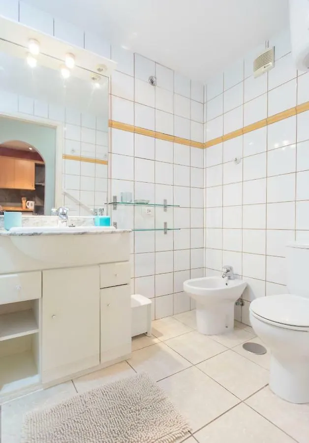 Marine Breeze Apartment Κοραλέχο